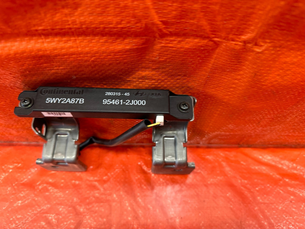 10 16 HYUNDAI GENESIS COUPE   SMART KEY ANTENNA   PART # 95461 2J000   OEM #2195