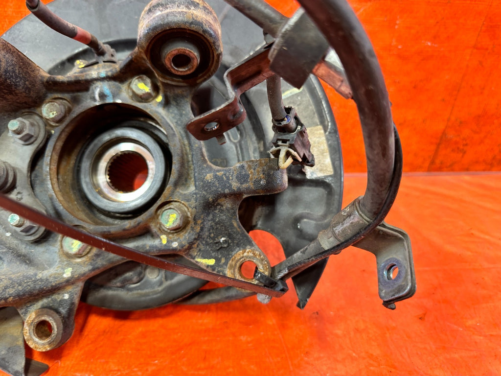 10 16 HYUNDAI GENESIS COUPE   PASSENGER RIGHT REAR SPINDLE KNUCKLE HUB OEM #3259