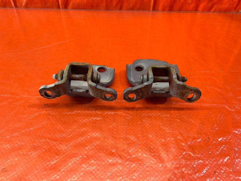 90 93 ACURA INTEGRA   PASSENGER RIGHT FRONT DOOR HINGE SET UPPER LOWER OEM #1547