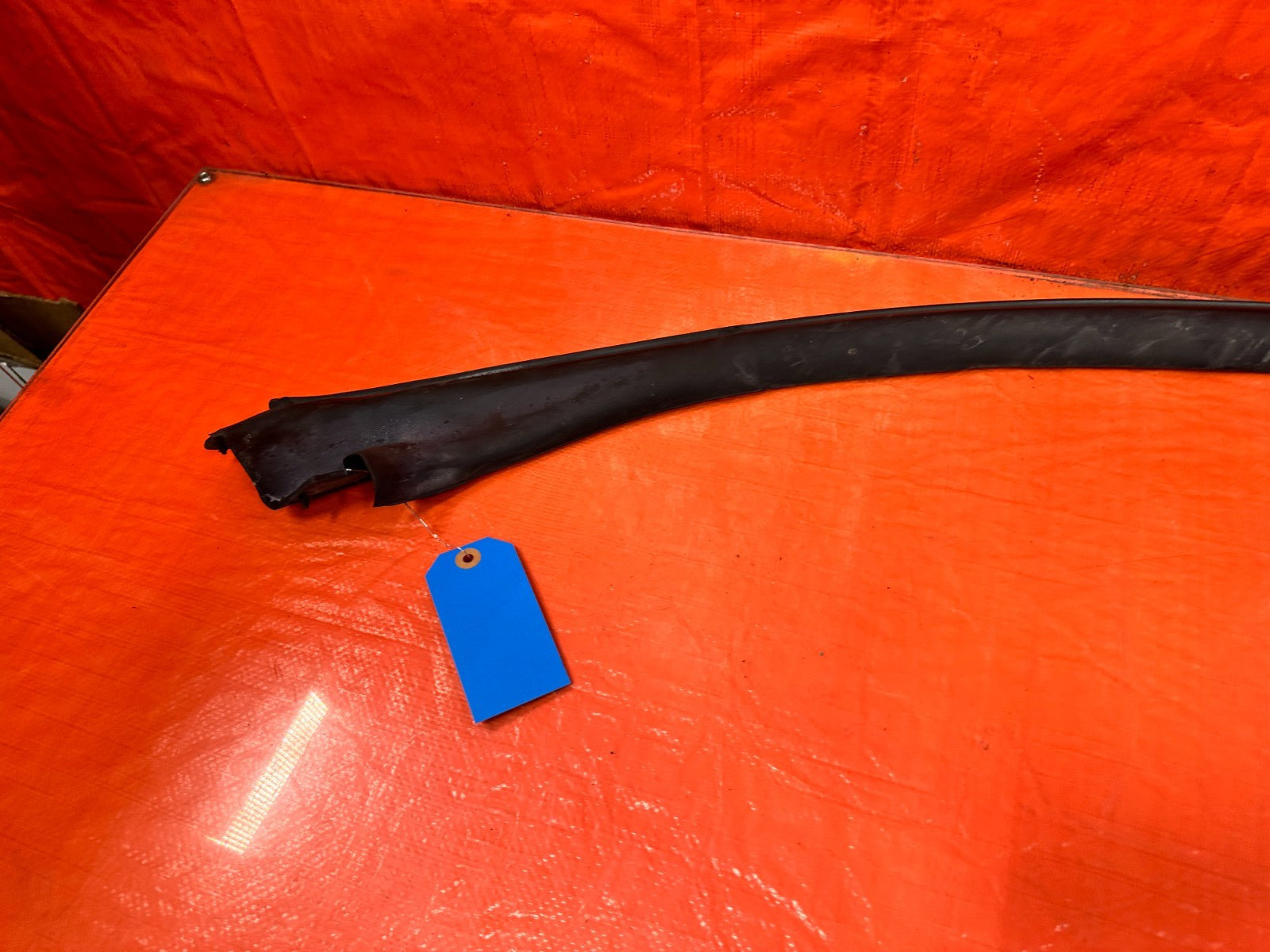 10 16 HYUNDAI GENESIS COUPE   DRIVER LEFT DOOR UPPER WEATHER STRIP SEAL OEM #3186