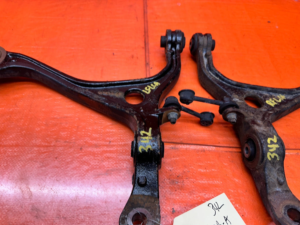 04-08 ACURA TSX 4D LEFT & RIGHT FRONT LOWER CONTROL ARMS DRIVER PASSENGER #3429