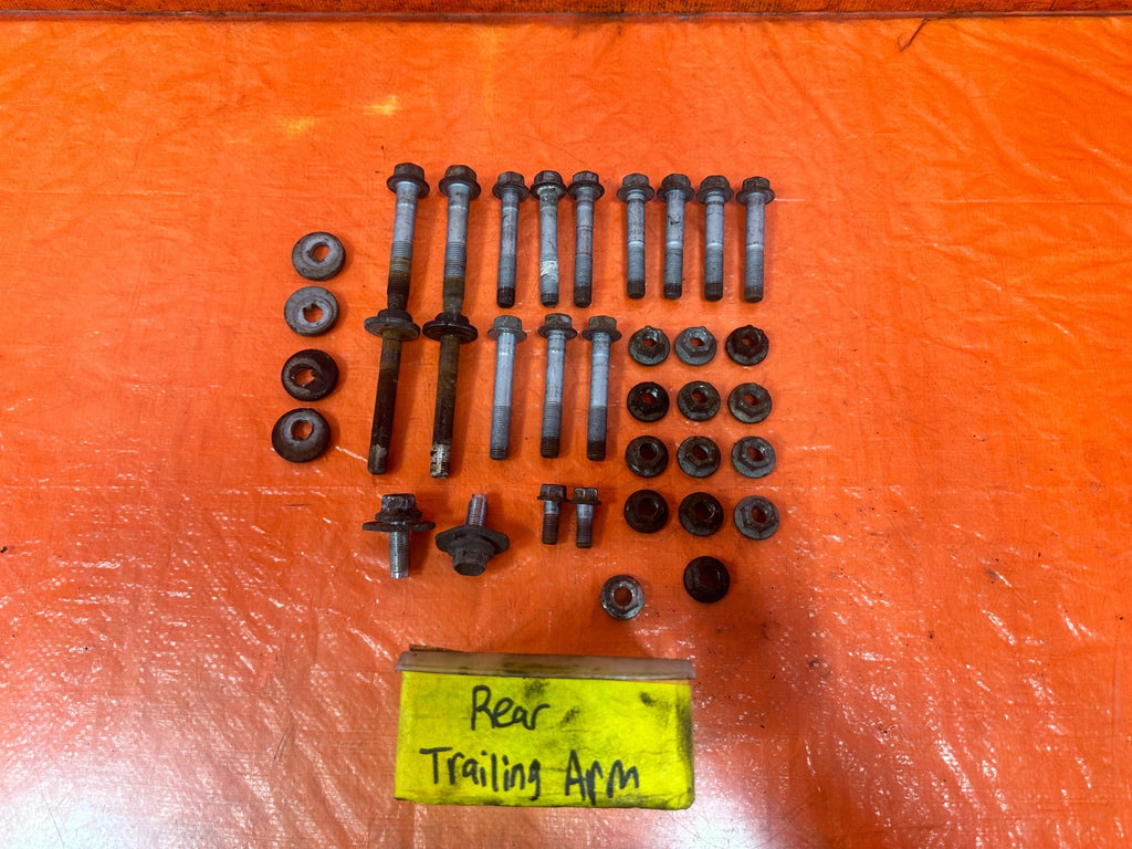 08 15 INFINITI G37 Q60   REAR TRAILING ARM CASTER CAMBER BOLTS HARDWARE OEM 3290