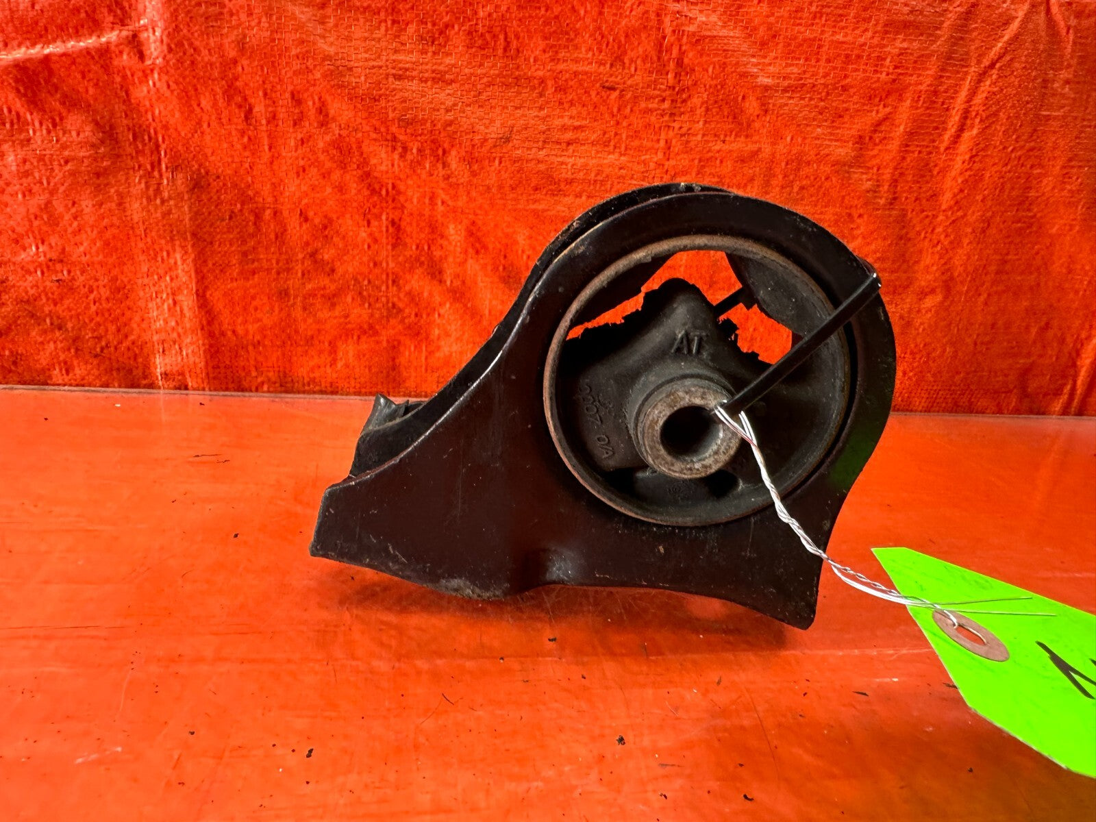 1989 89 HONDA CRX   REAR ENGINE TRANSMISSION MOUNT MOTOR MOUNT   OEM #2434
