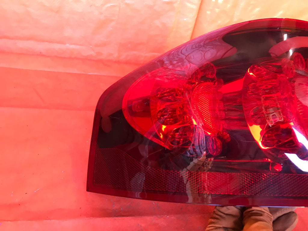 OEM 2011 2012 2013 2014 DODGE AVENGER DRIVER LEFT TAIL LIGHT LAMP LED 05182523AE4