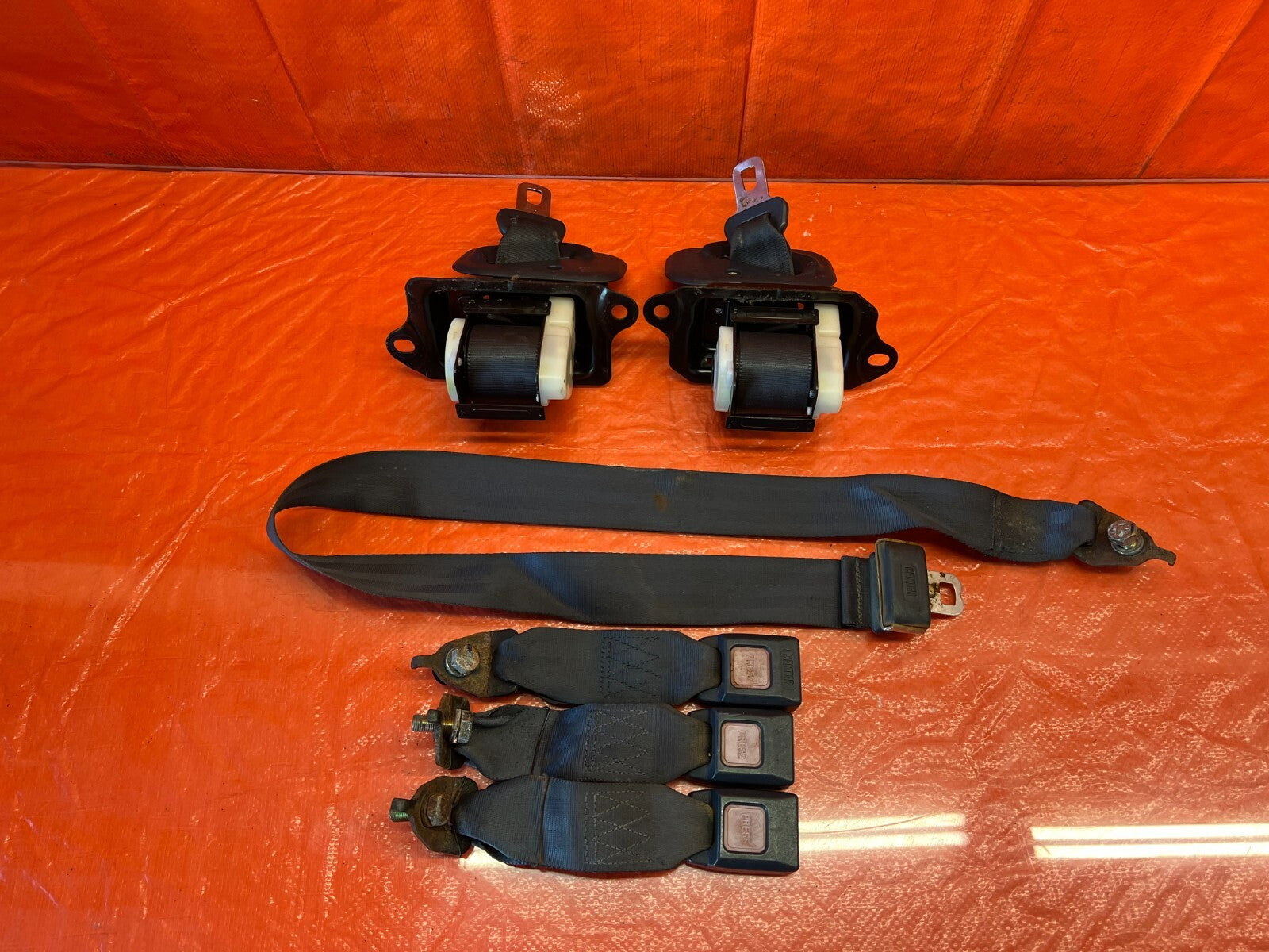 90 91 ACURA INTEGRA 2D   BLUE REAR SEAT BELT SET   LEFT & RIGHT SEAT BELTS   OEM4