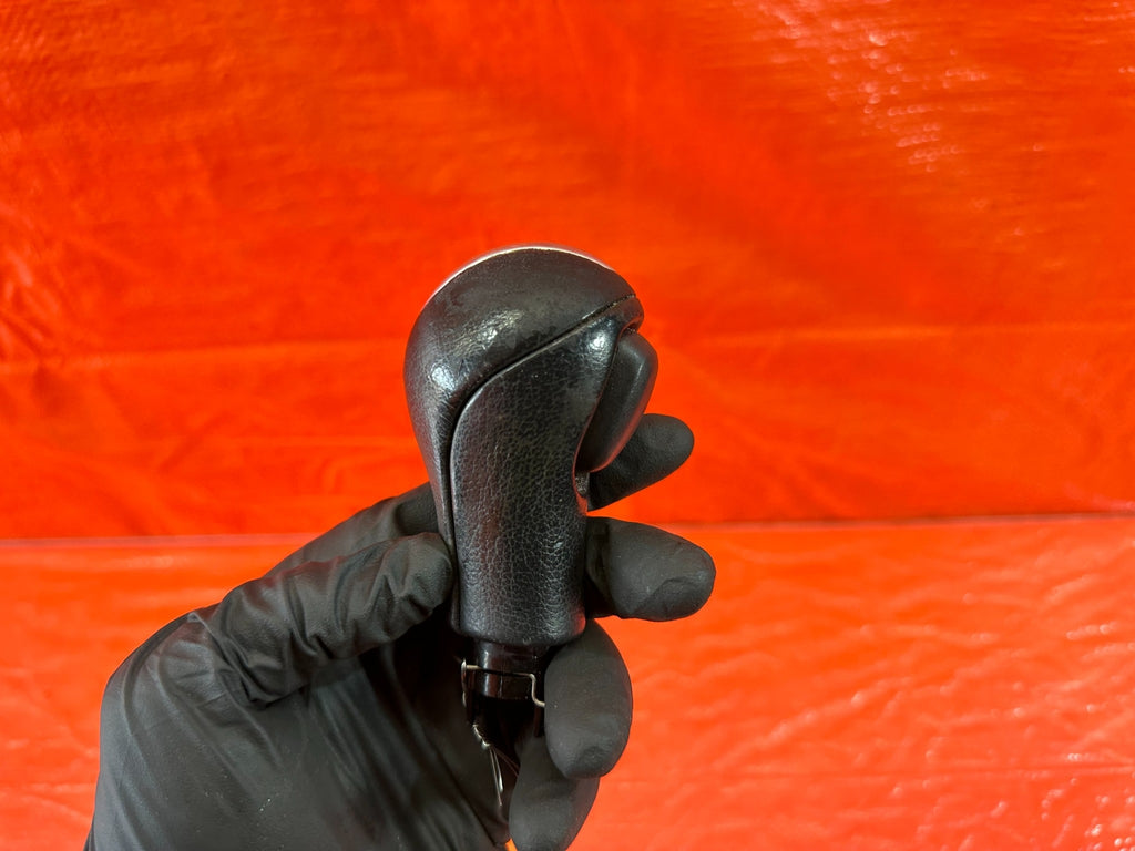 08 09 INFINITI G37 2D COUPE   AUTOMATIC SHIFT KNOB GEAR SELECTOR KOB   OEM #1906