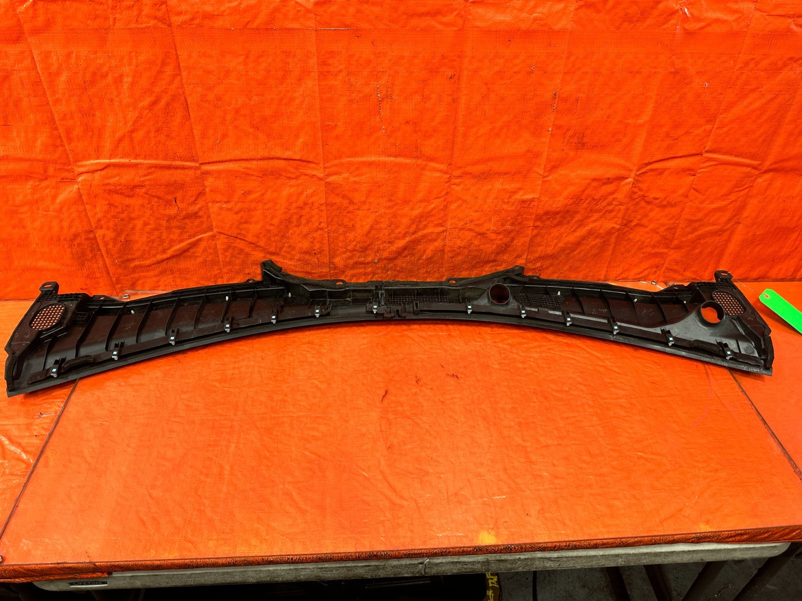 14 20 INFINITI Q50 Q60   WINDSHIELD WIPER COWL TRIM PLASTIC   OEM FACTORY #3146