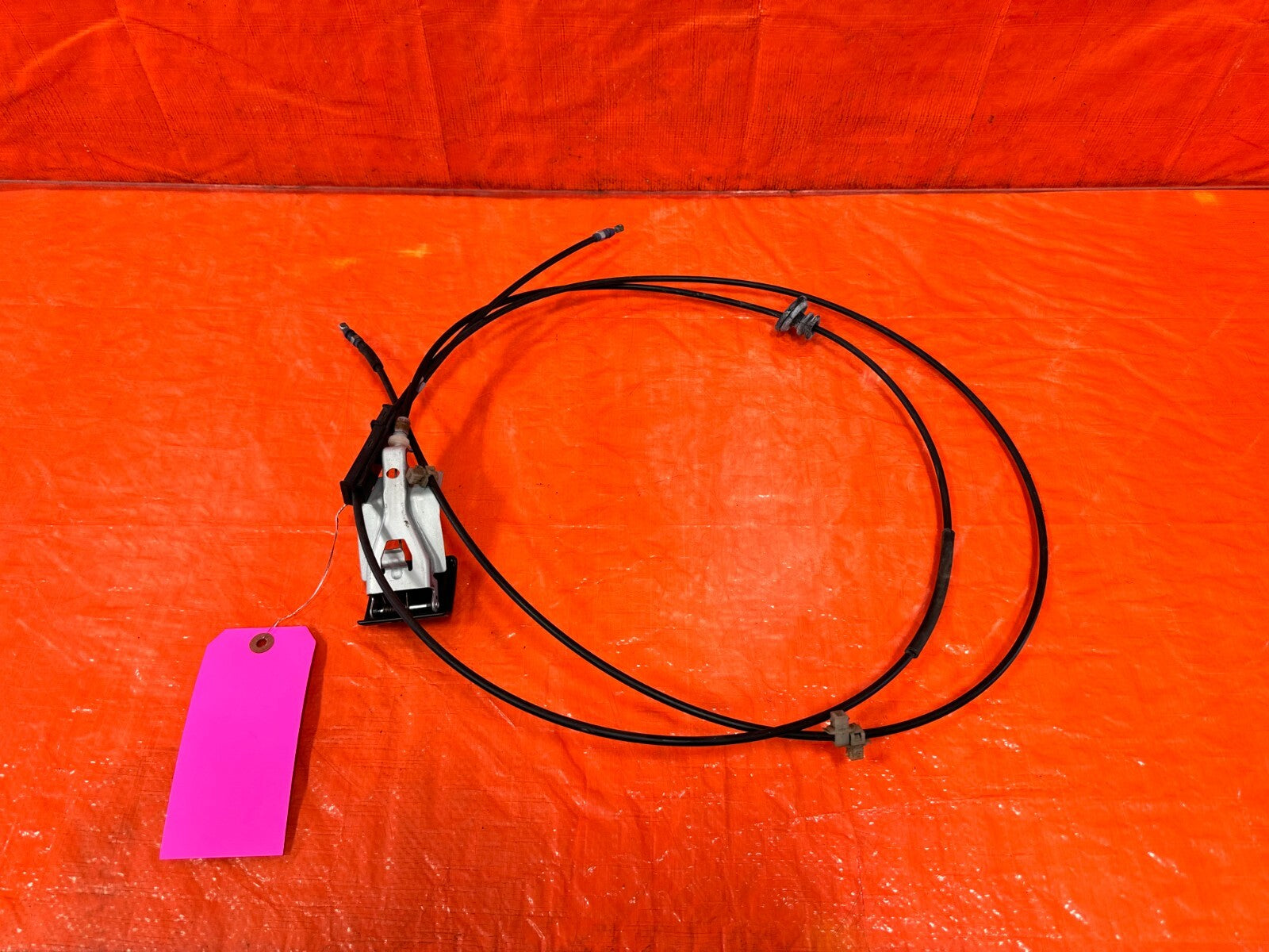 08 15 INFINITI G37 COUPE & CONVERTIBLE   HOOD RELEASE WIRE CABLE   OEM 2789