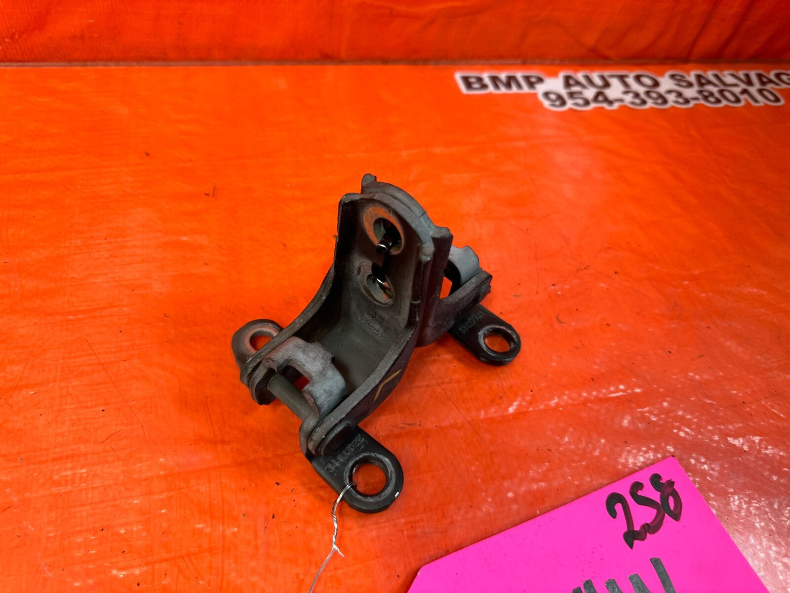 02 05 HONDA CIVIC SI EP3 HATCHBACK DOOR HINGE SET UPPER & LOWER   LEFT   OEM 2582