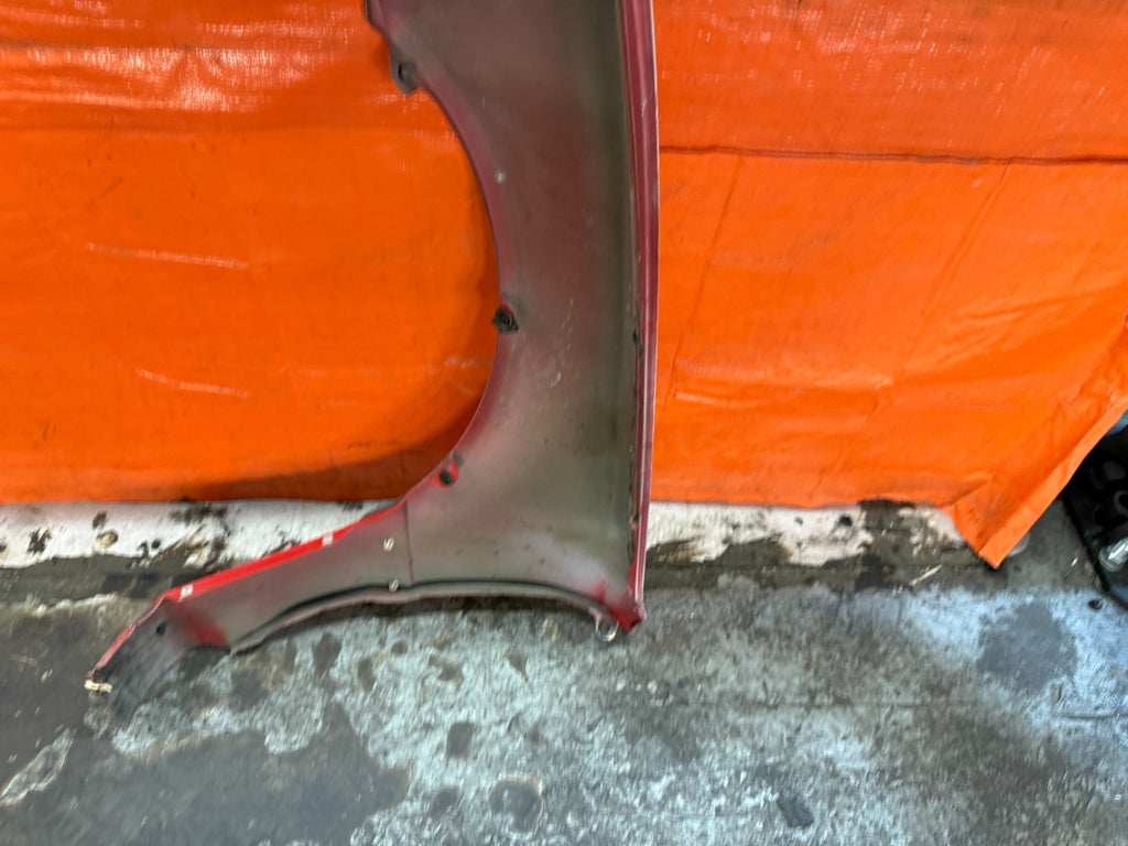 90 91 HONDA CIVIC HATCHBACK   FENDER   PASSENGER RIGHT SIDE FENDER   OEM 32510