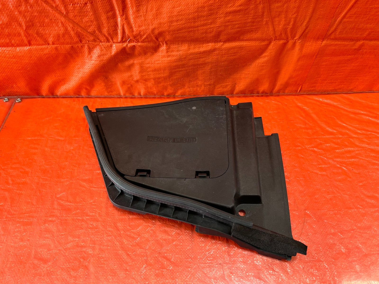 17 20 INFINITI Q60   BRAKE FLUID COVER PLASTIC TRIM   INNER & OUTER   OEM #2000