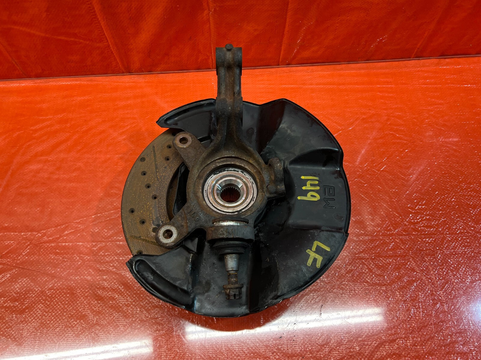 02 04 ACURA RSX TYPE S   DRIVER LEFT FRONT SPINDLE KNUCKLE HUB   OEM OE #1499