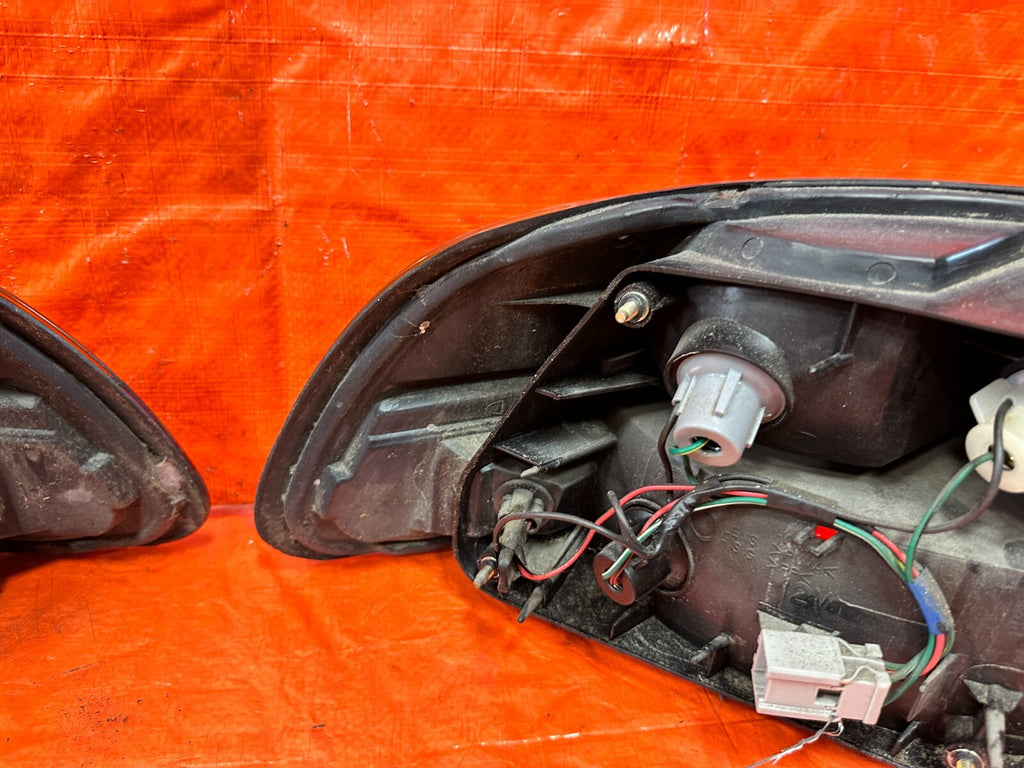 93 97 HONDA DEL SOL   FACTORY TAIL LIGHTS TAIL LAMPS LEFT & RIGHT   OEM #29510