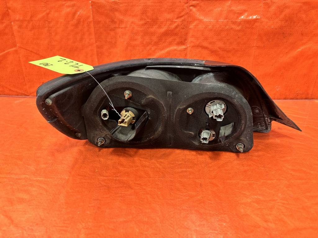 00 01 HONDA S2000   PASSENGER RIGHT TAIL LIGHT TAIL LAMP   OEM FACTORY #2907
