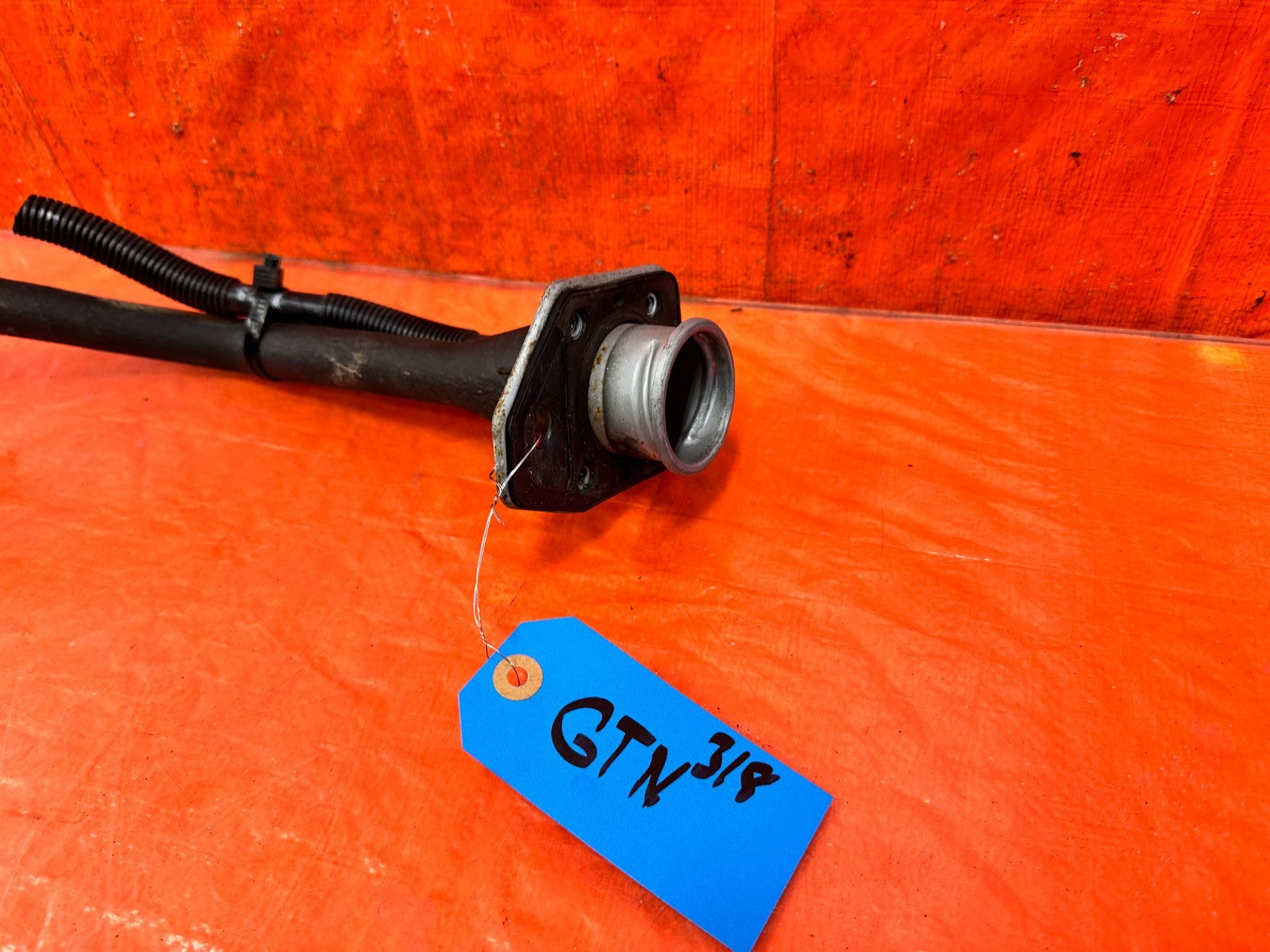 13 16 HYUNDAI GENESIS COUPE   GASOLINE GAS FUEL FILLER NECK PIPE   OEM 3181