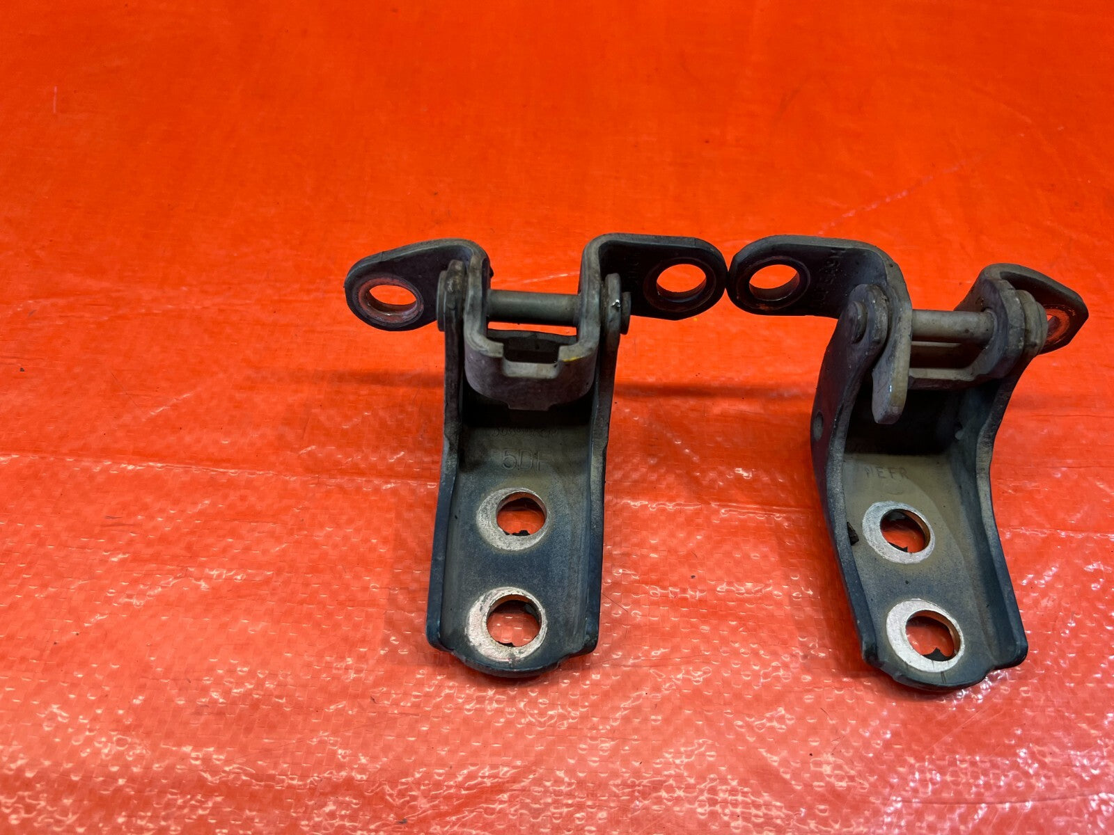 06 11 CIVIC 4D SEDAN   DOOR HINGE SET   UPPER & LOWER RIGHT FRONT SIDE OEM #2036