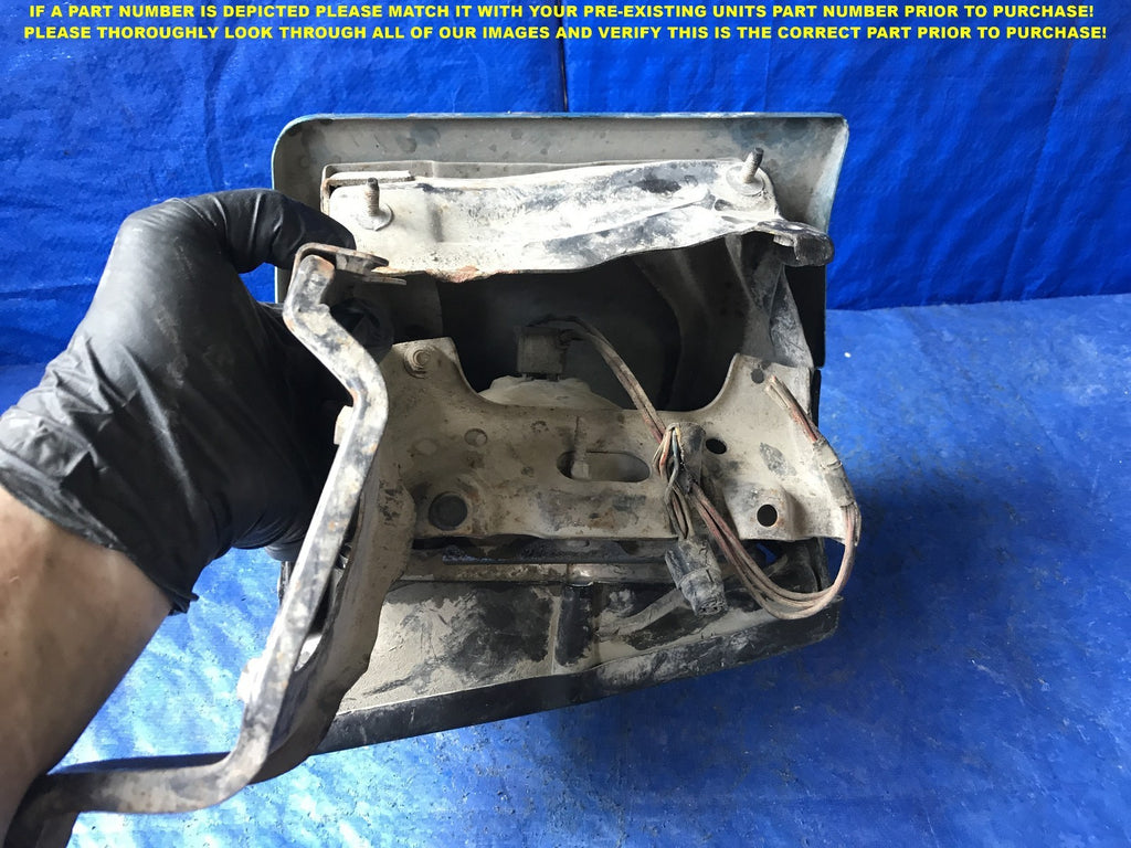 OEM 1987 1988 1989 TOYOTA MR2 PASSENGER RIGHT HEADLIGHT R RH 7