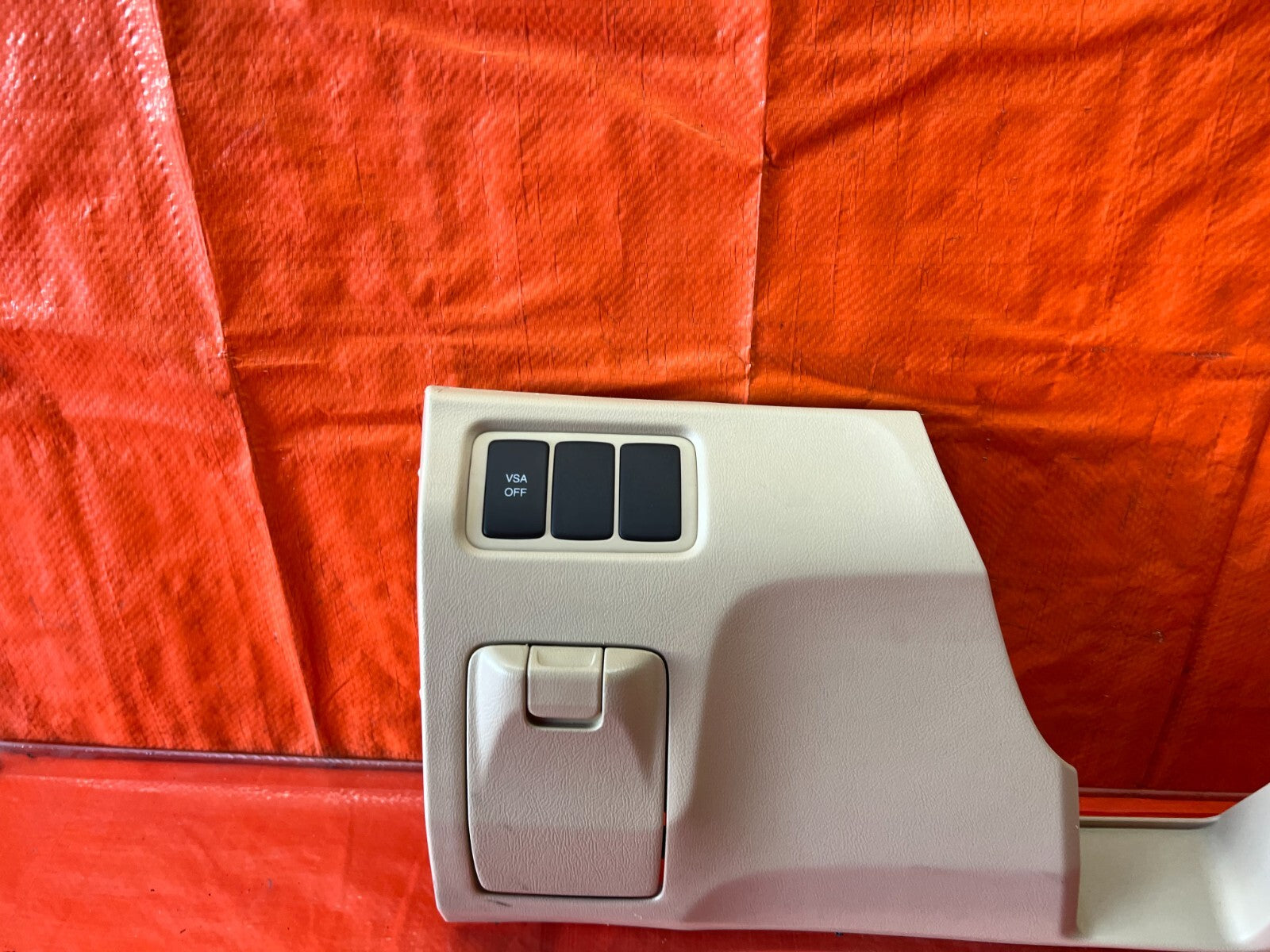 09 14 ACURA TSX   KNEE TRIM UNDER STEERING COLUMN LOWER COVER   IVORY   OEM #1587