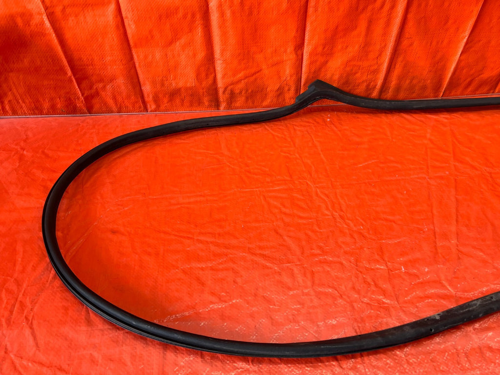 13 18 ACURA RDX   DRIVER LEFT REAR DOOR   WEATHER STRIP TRIM SEAL GASKET OEM 1539
