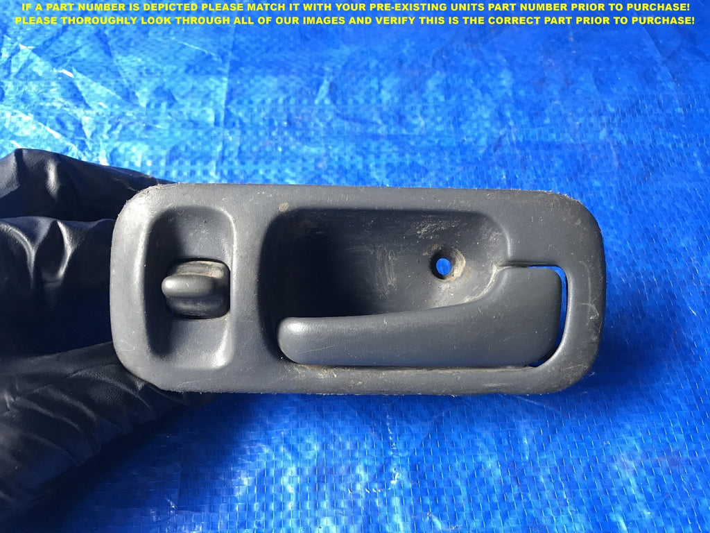 OEM 1996 1997 98  HONDA CIVIC SEDAN PASSENGER RIGHT FRONT INTERIOR DOOR HANDLE0