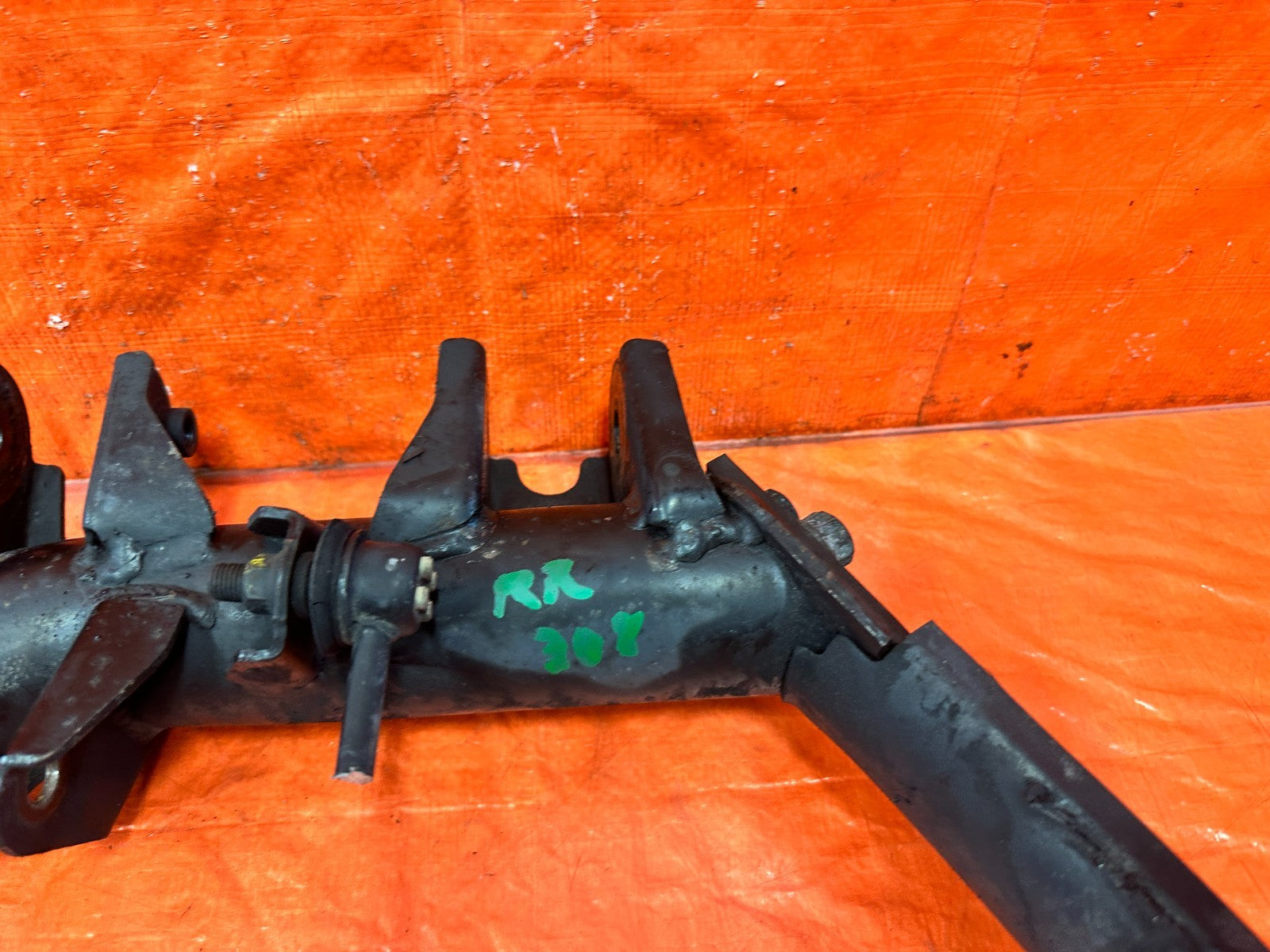 02 05 HONDA CIVIC SI EP3 PASSENGER RIGHT REAR LOWER TRAILING CONTROL ARM OEM 3083