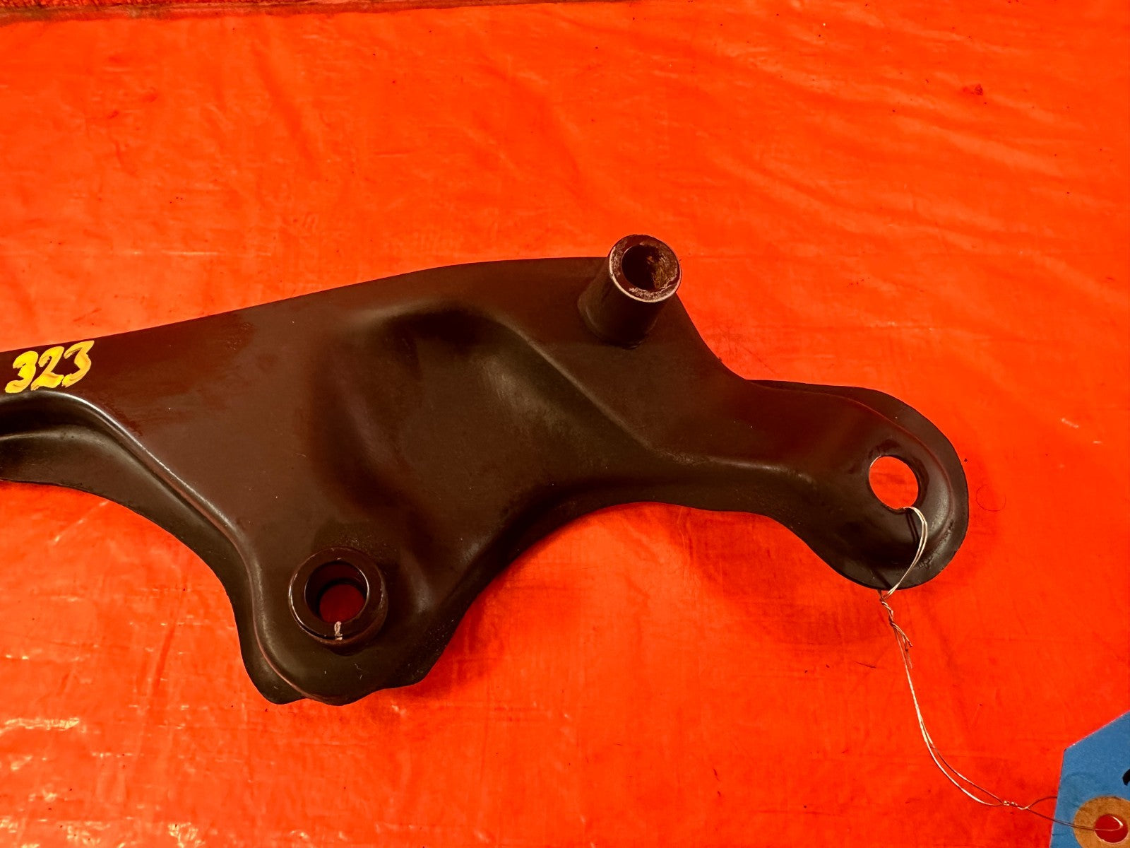 92 96 HONDA PRELUDE   LEFT & RIGHT  STEERING RACK BRACKET   OEM FACTORY #3232