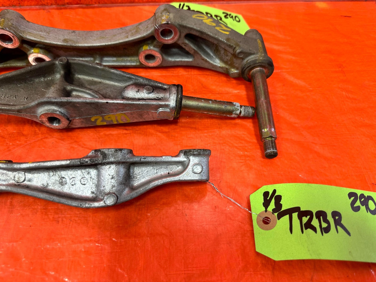 00 09 HONDA S2000   AP1 AP2 ALUMINUM DIFFERENTIAL MOUNTING BRACKETS   OEM #2901