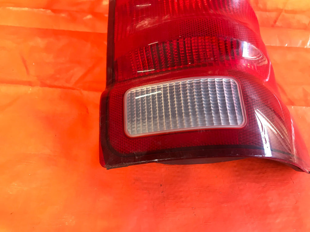 OEM 2001 01 FORD EXPLORER 2 DOOR PASSENGER RIGHT TAIL LIGHT LAMP 1L2X 138504 D 1