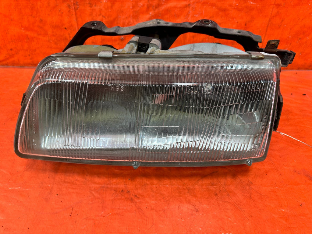 90 91 HONDA CIVIC HATCHBACK   DRIVER LEFT HEADLIGHT HEADLAMP   OEM 3171