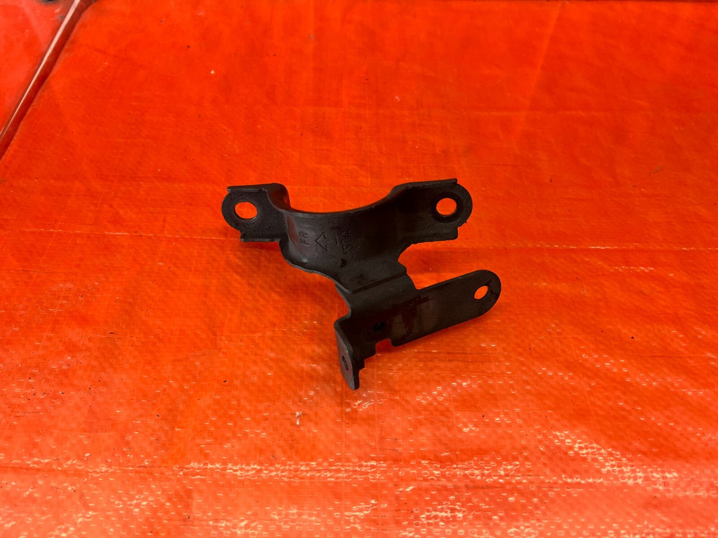 04 08 ACURA TL   POWER STEERING RACK MOUNTING BRACKET BRACE   OEM   1370