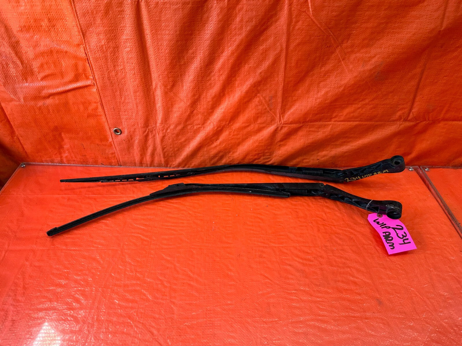 04 08 ACURA TL   WINDSHIELD WIPER ARMS   LEFT AND RIGHT ARM SET   OEM OE #2346