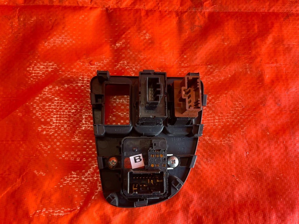 05 06 ACURA TYPE S CRUISE CONTROL SUNROOF HEATED POWER MIRROR SWITCH   OEM #569