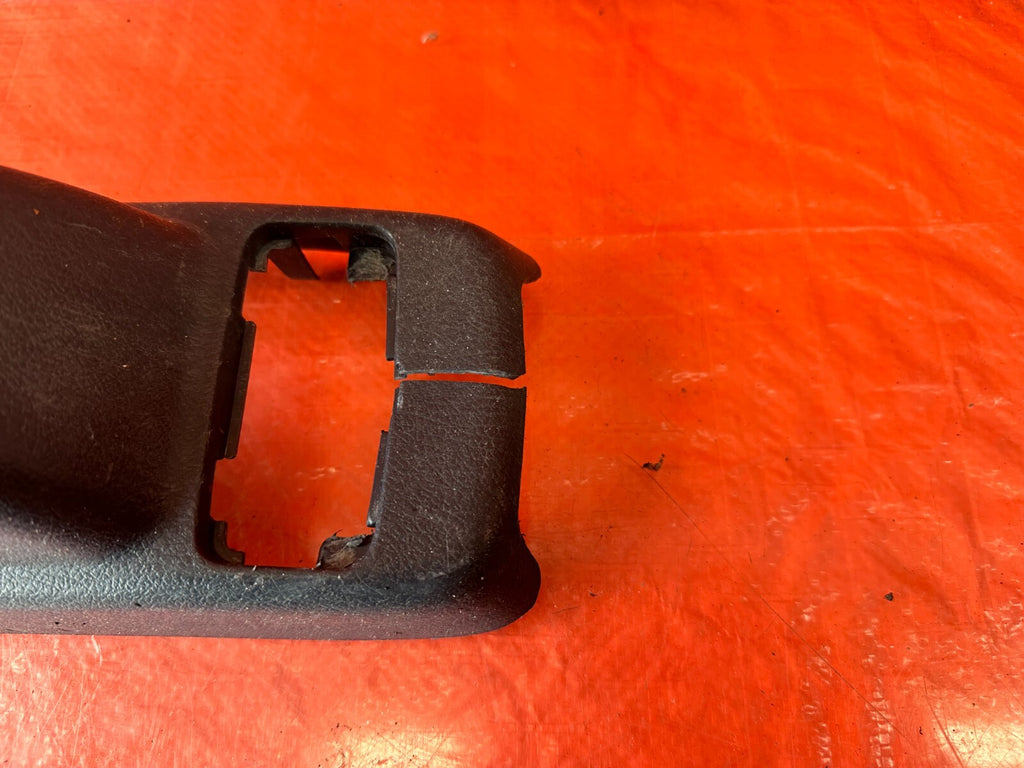 88 91 HONDA CRX   ARM REST DELETE PARKING BRAKE TRIM   BLUE COLOR   OEM #2433