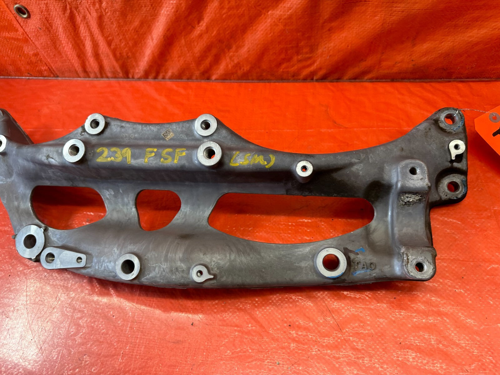 08 12 HONDA ACCORD SEDAN 2.4L FRONT SUB FRAME CROSS MEMBER ALUMINUM BRACKET #2393