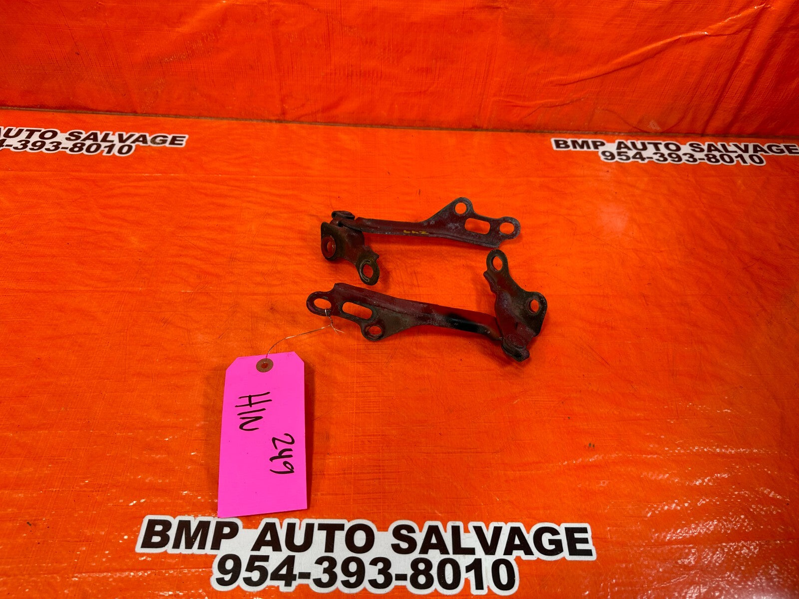 95 04 TOYOTA TACOMA   LEFT & RIGHT HOOD HINGES   OEM FACTORY #2490