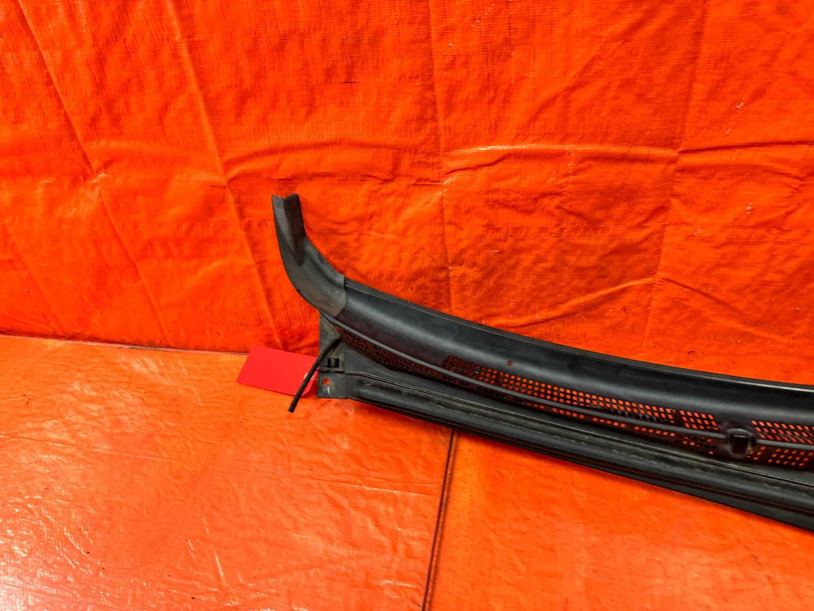 13 16 HYUNDAI GENESIS 2D COUPE   WINDSHIELD WIPER COWL   86150 2M000   OEM #30215
