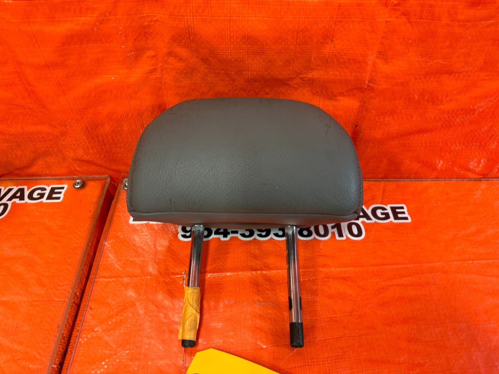 04 08 ACURA TSX   LEFT OR RIGHT   REAR SEAT   HEAD REST GRAY COLOR   OEM 2555