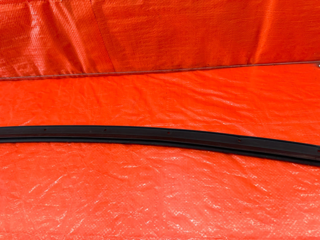14 18 INFINITI Q50   DRIVER LEFT FRONT   LOWEER DOOR WEATHER STRIP   OEM #18511