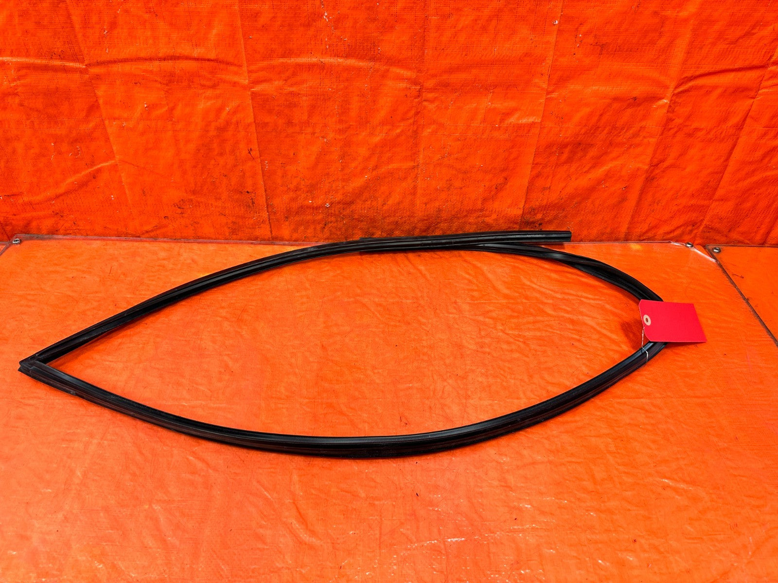 03 05 LANCER EVOLUTION EVO VIII IX 8 9   RIGHT FRONT WINDOW RUN CHANNEL OEM EV91