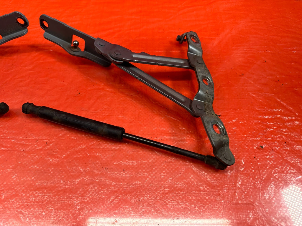 08 15 INFINITI G37 Q60 COUPE   LEFT AND RIGHT TRUNK HINGES   OEM #1905