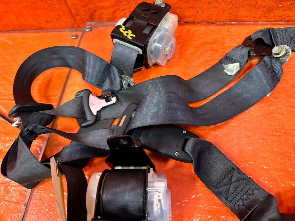 04 08 ACURA TSX   REAR SEAT BELT SET   LEFT & RIGHT SEAT BELTS   BLACK OEM #3225