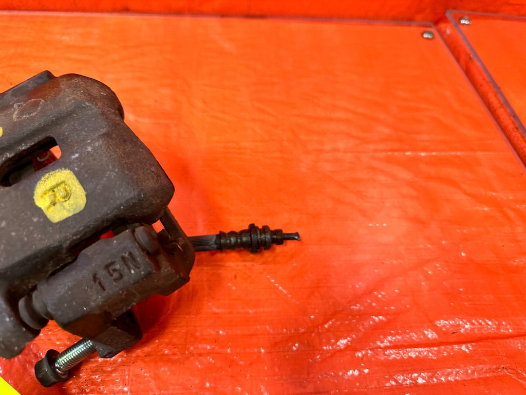 90 93 MAZDA MX 5 MIATA   PASSENGER RIGHT FRONT BRAKE CALIPER   OEM #2675