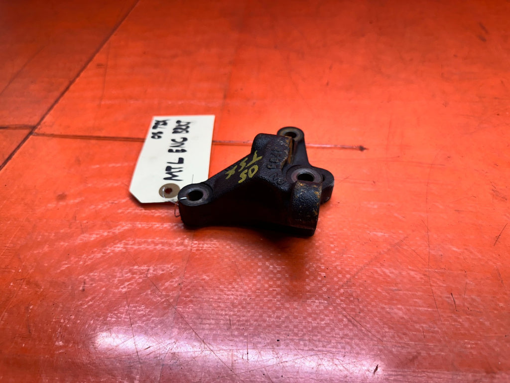 04-05 ACURA TSX 2.4L K24A2 ENGINE TIMING COVER POST MOUNT BRACKET SUPPORT OEM #05