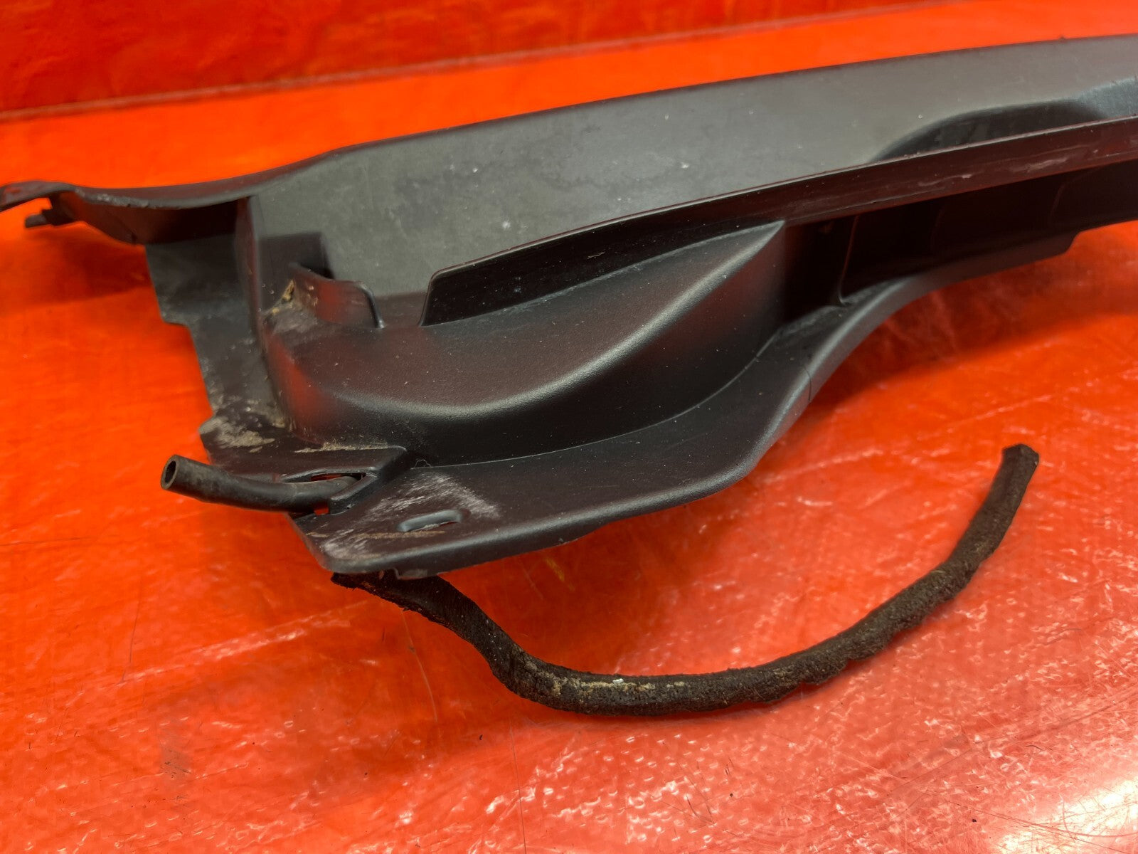 04 05 ACURA TSX   WINDSHIELD WIPER COWL PASSENGER RIGHT SIDE   OEM FACTORY #2097