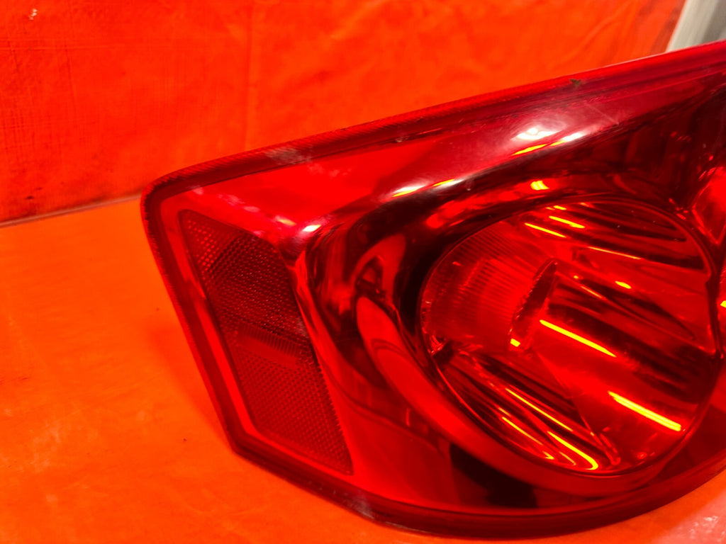 03 05 INFINITI G35 COUPE   DRIVER LEFT   TAIL LIGHT LAMP   OEM FACTORY #2985
