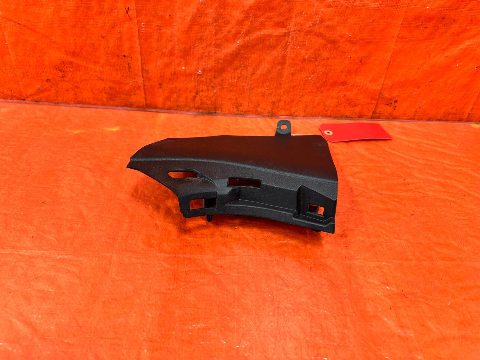 09 15 INFINITI G37 CONVERTIBLE   KICK PANEL   PASSENGER RIGHT SIDE   BLACK 3101