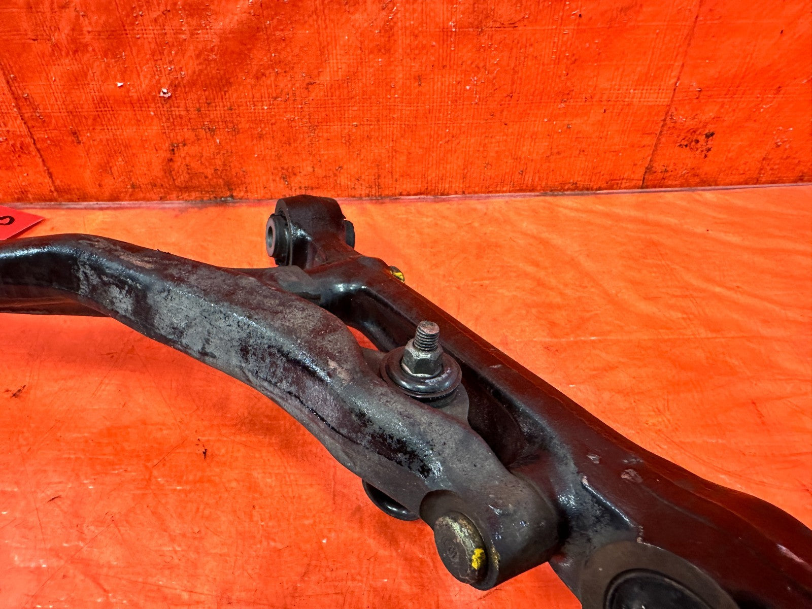 94 01 ACURA INTEGRA DRIVER LEFT FRONT SPINDLE KNUCKLE HUB & LOWER CONTROL ARM 097