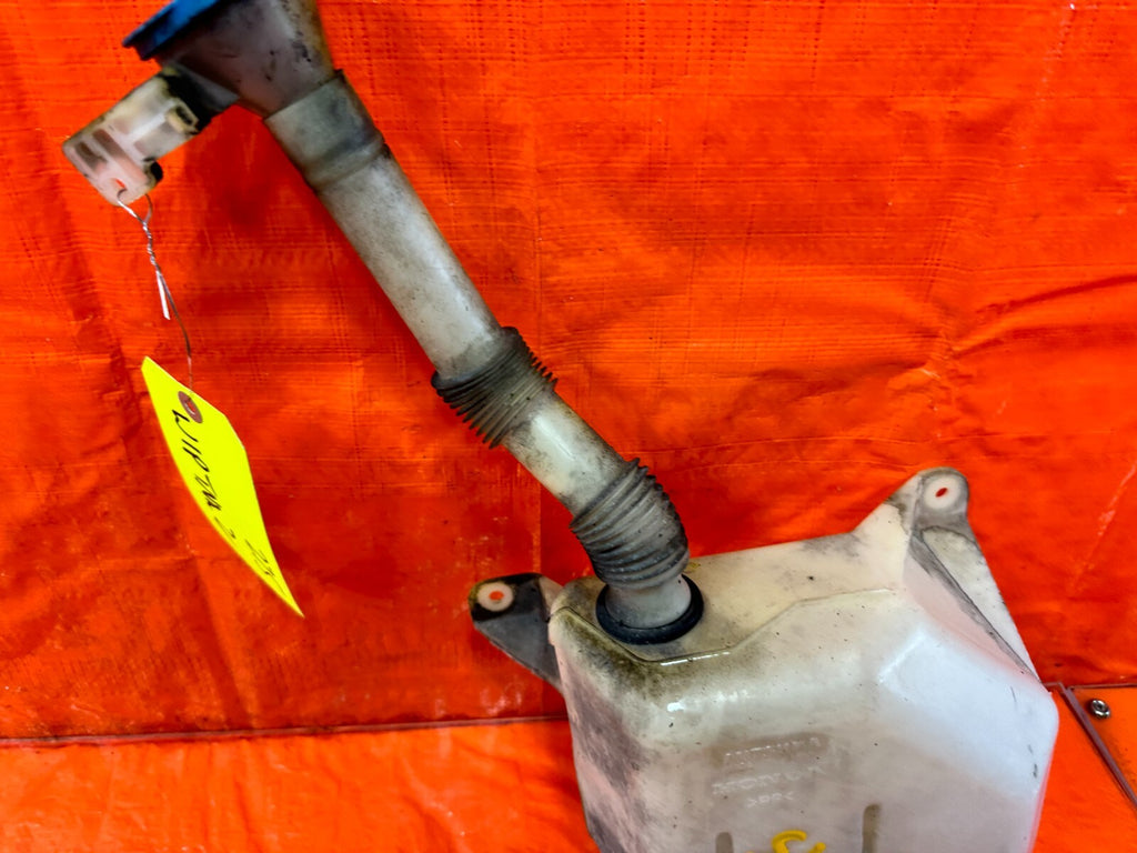 04 08 ACURA TSX   WINDSHIELD WIPER RESERVOIR TANK W/ MOTOR   OEM FACTORY #2757