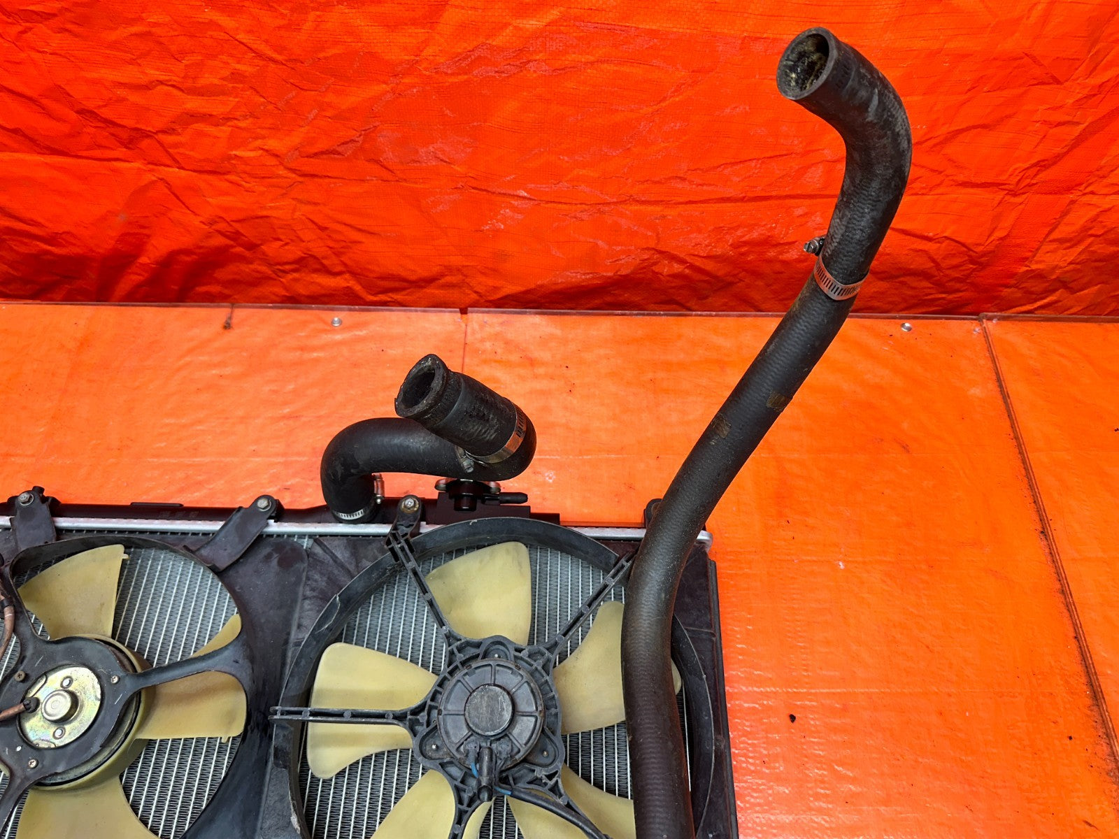 92 96 HONDA PRELUDE RADIATOR ASSEMBLY FANS HOSES OEM #33213