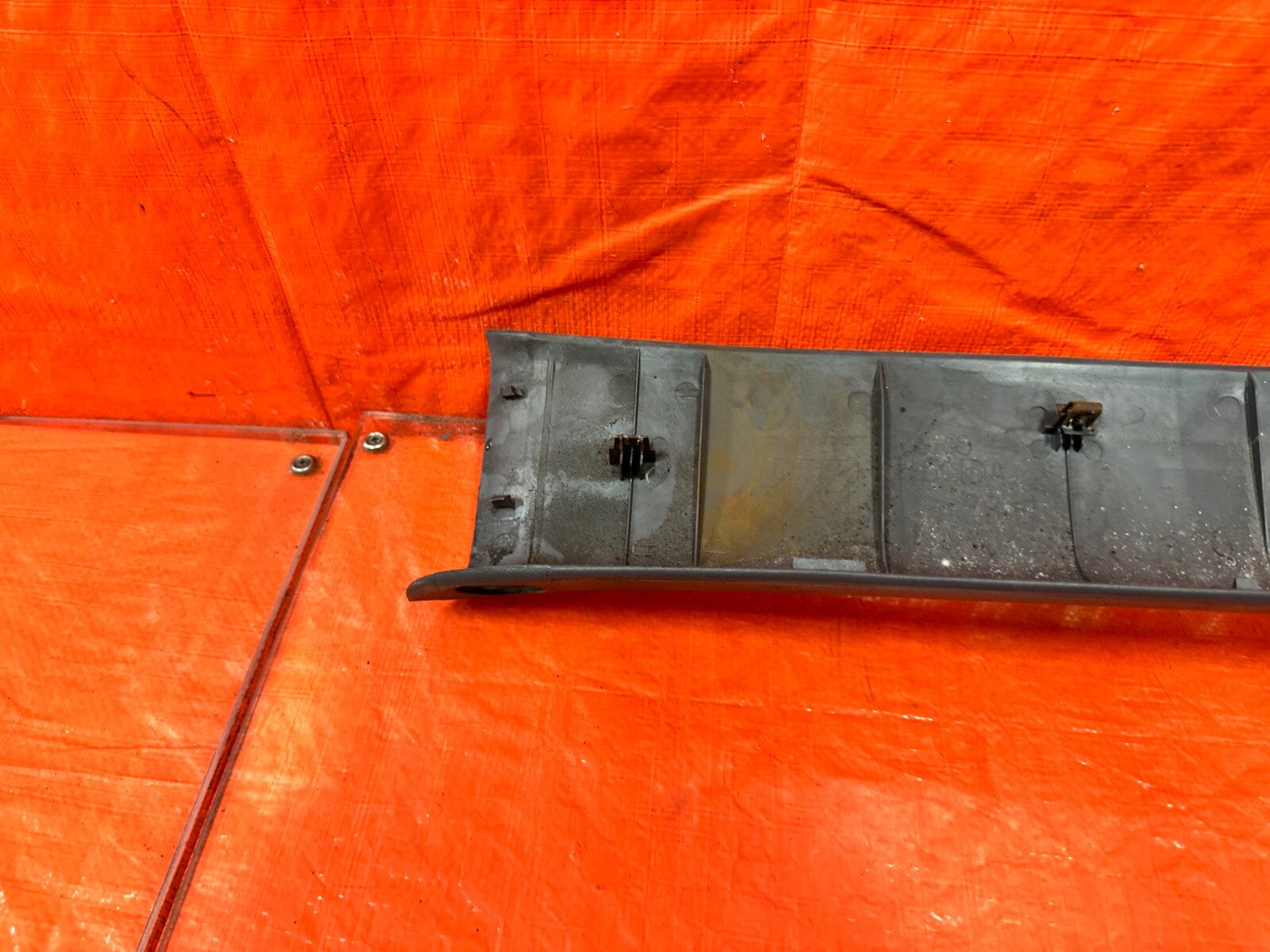 93 95 HONDA DEL SOL   DOME MAP READING LIGHT LAMP OVERHEAD TRIM PLASTIC OEM #29410
